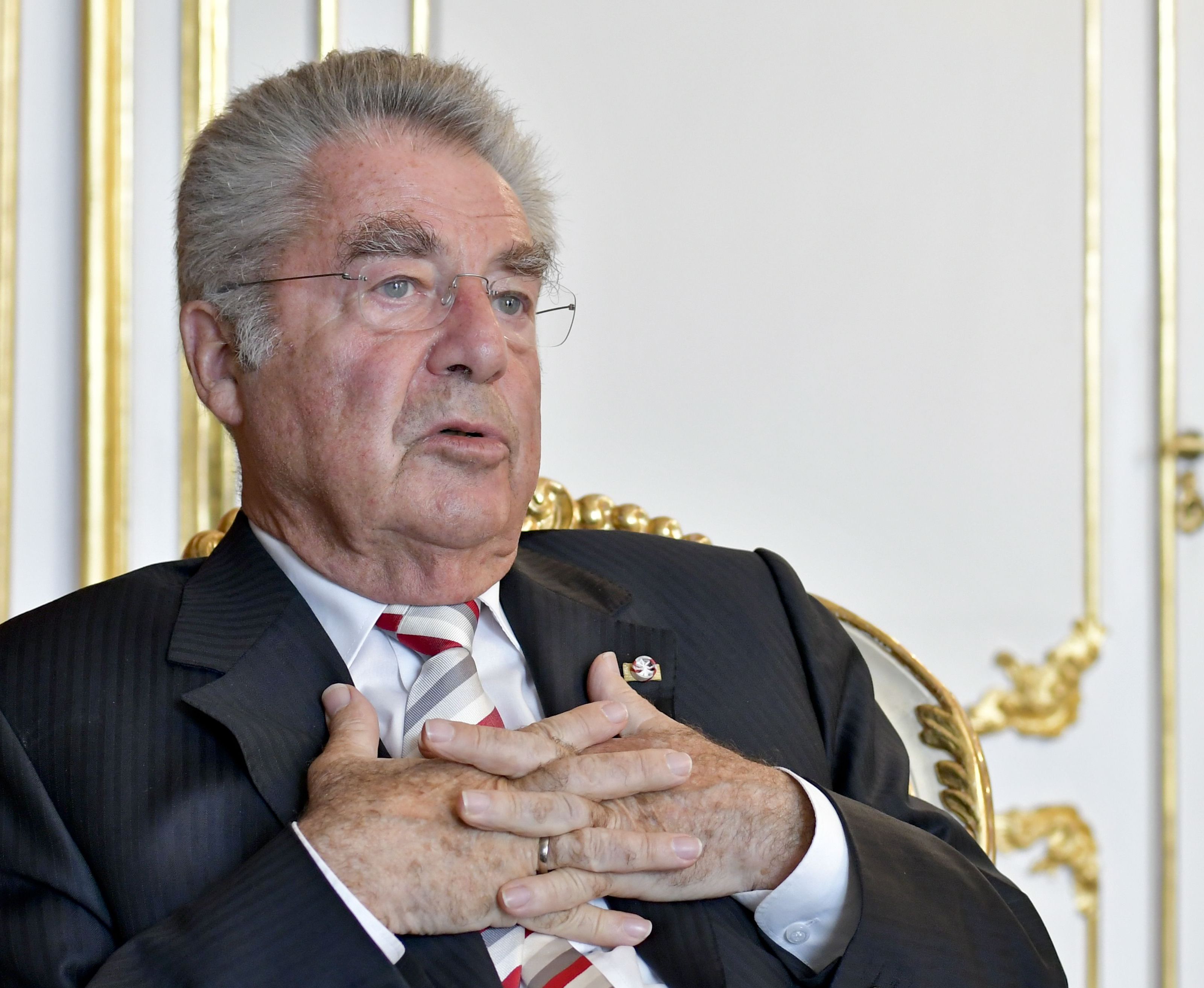 Bundespräsident a. D. Heinz Fischer war zu Gast in der ZIB 2 Bundespräsident a. D. Heinz Fischer war zu Gast in der ZIB 2