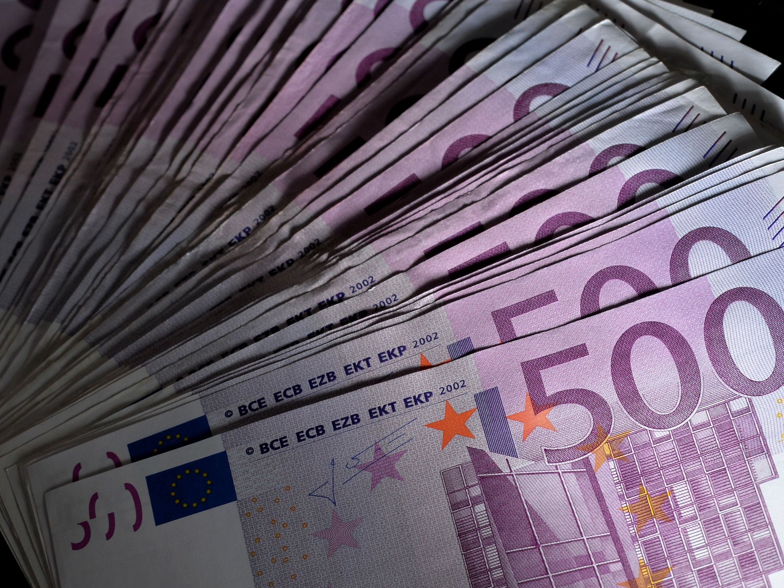1.5000 Euro brutto Mindeslohn kommt bis zum Jahr 2020 für Alle 1.5000 Euro brutto Mindeslohn kommt bis zum Jahr 2020 für Alle