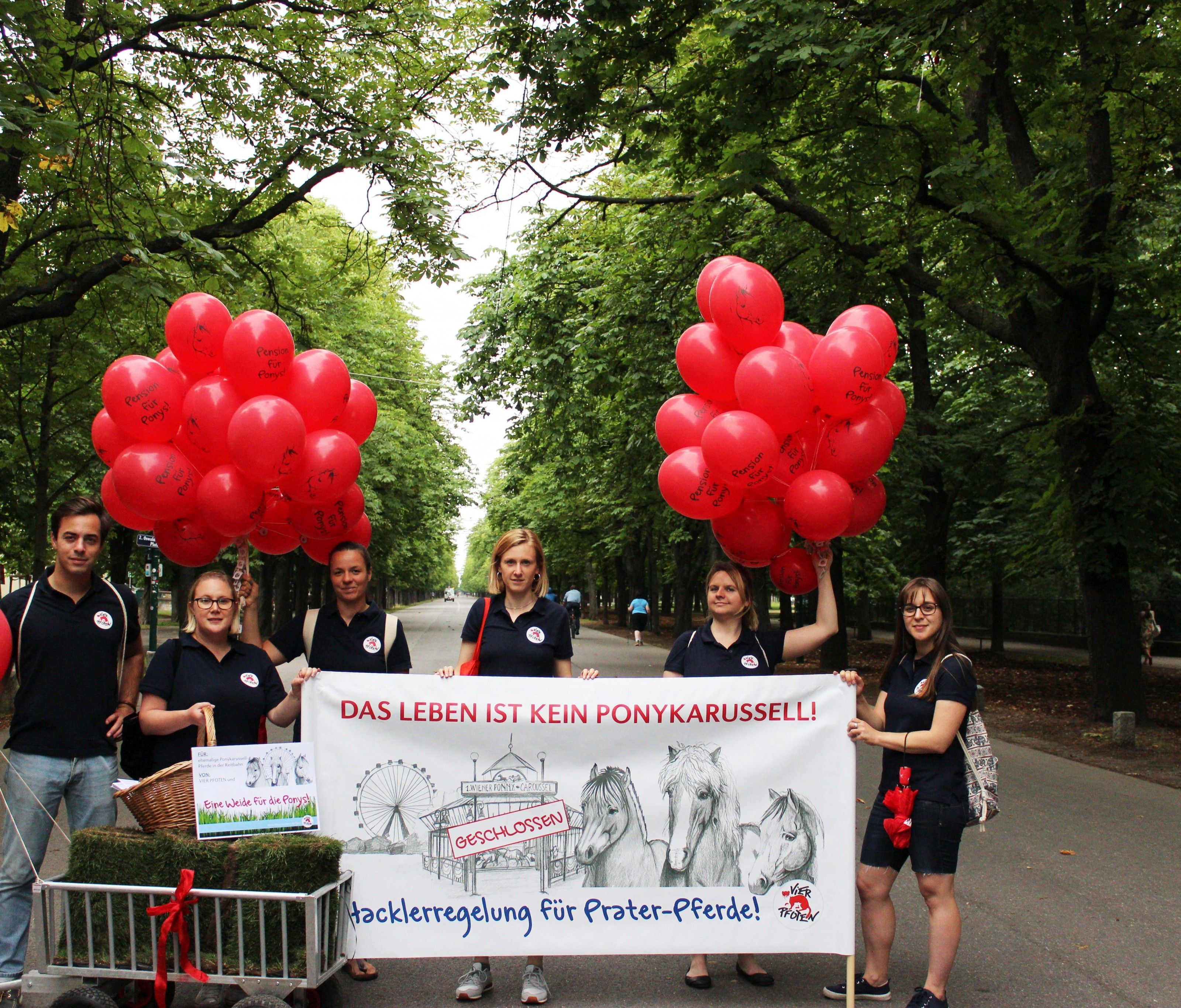 Das VIER PFOTEN Team zum Start der Aktion in der Prater Hauptallee