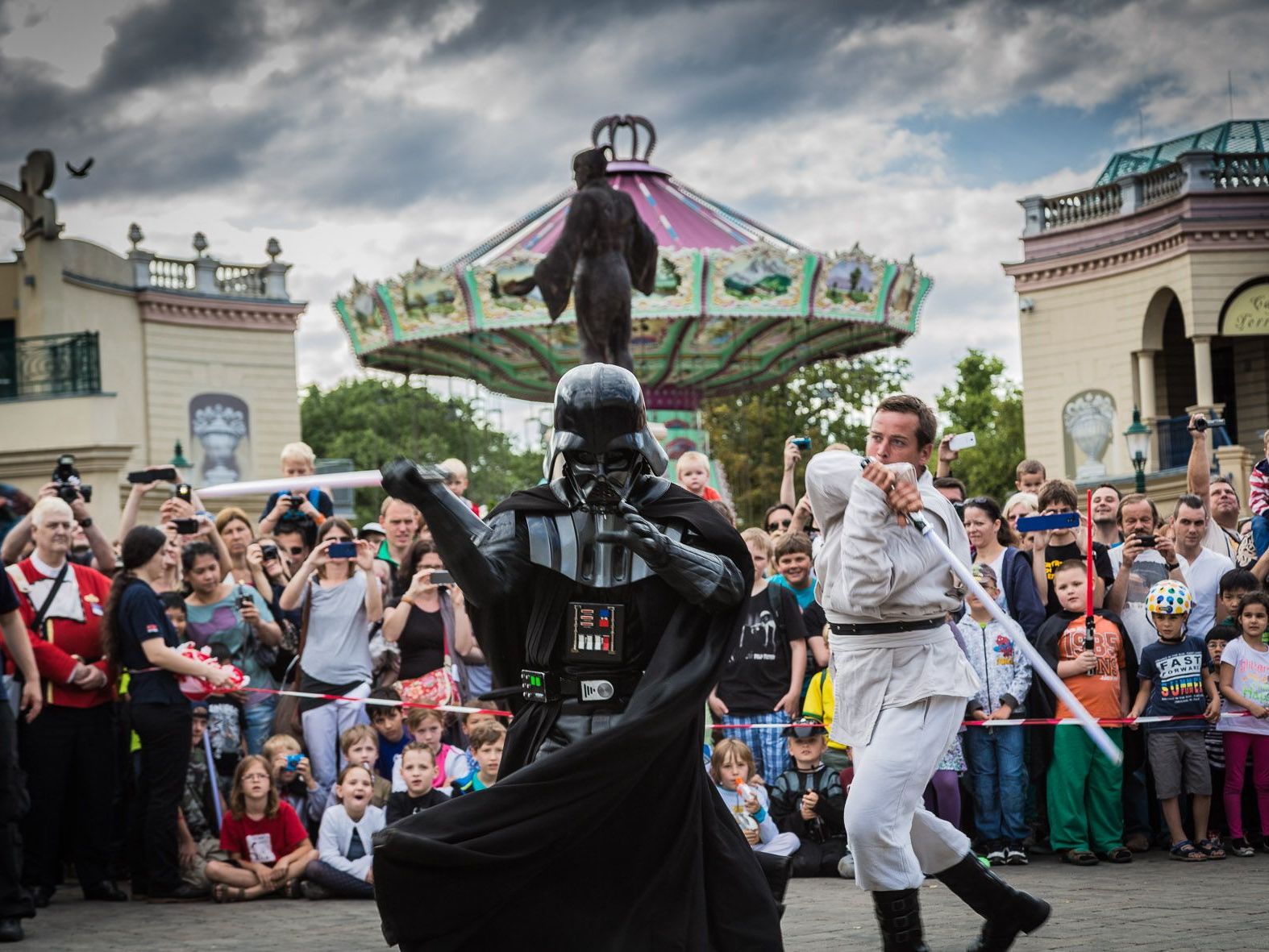 Sith gegen Jedi im Prater beim Sci-Fi Day 2017 Sith gegen Jedi im Prater beim Sci-Fi Day 2017