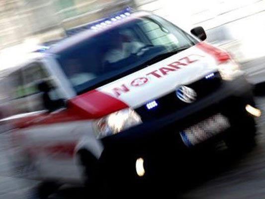 Bei einem Frontalzusammenstoß im Nordburgenland wurden fünf Personen verletzt