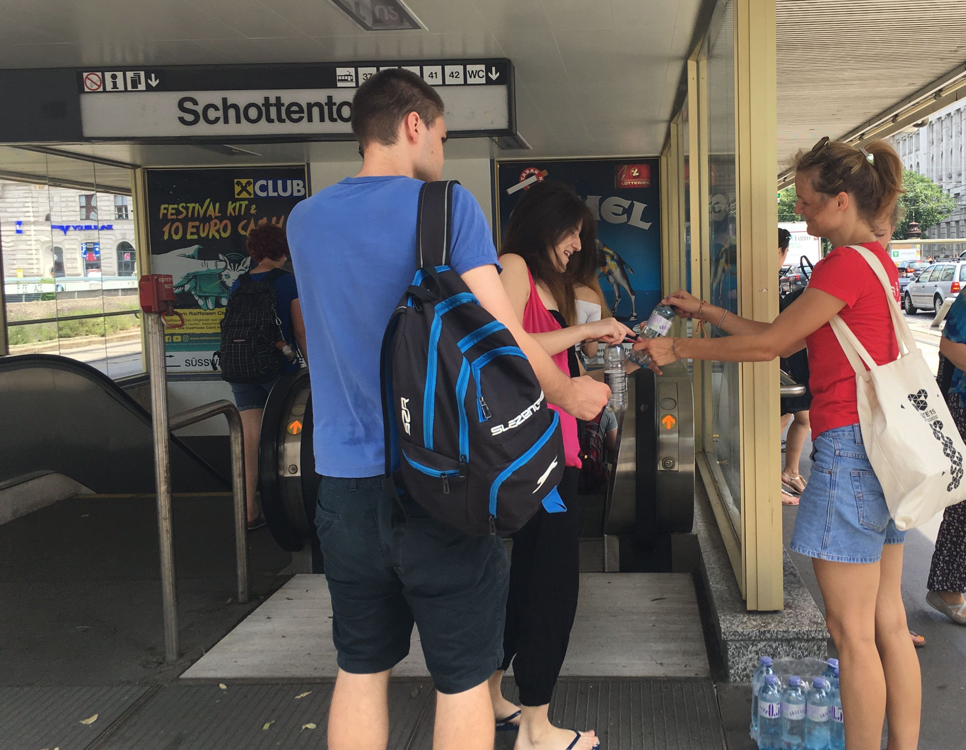 Die Wiener Linien sorgten in der Hitze für Abkühlung. Die Wiener Linien sorgten in der Hitze für Abkühlung.
