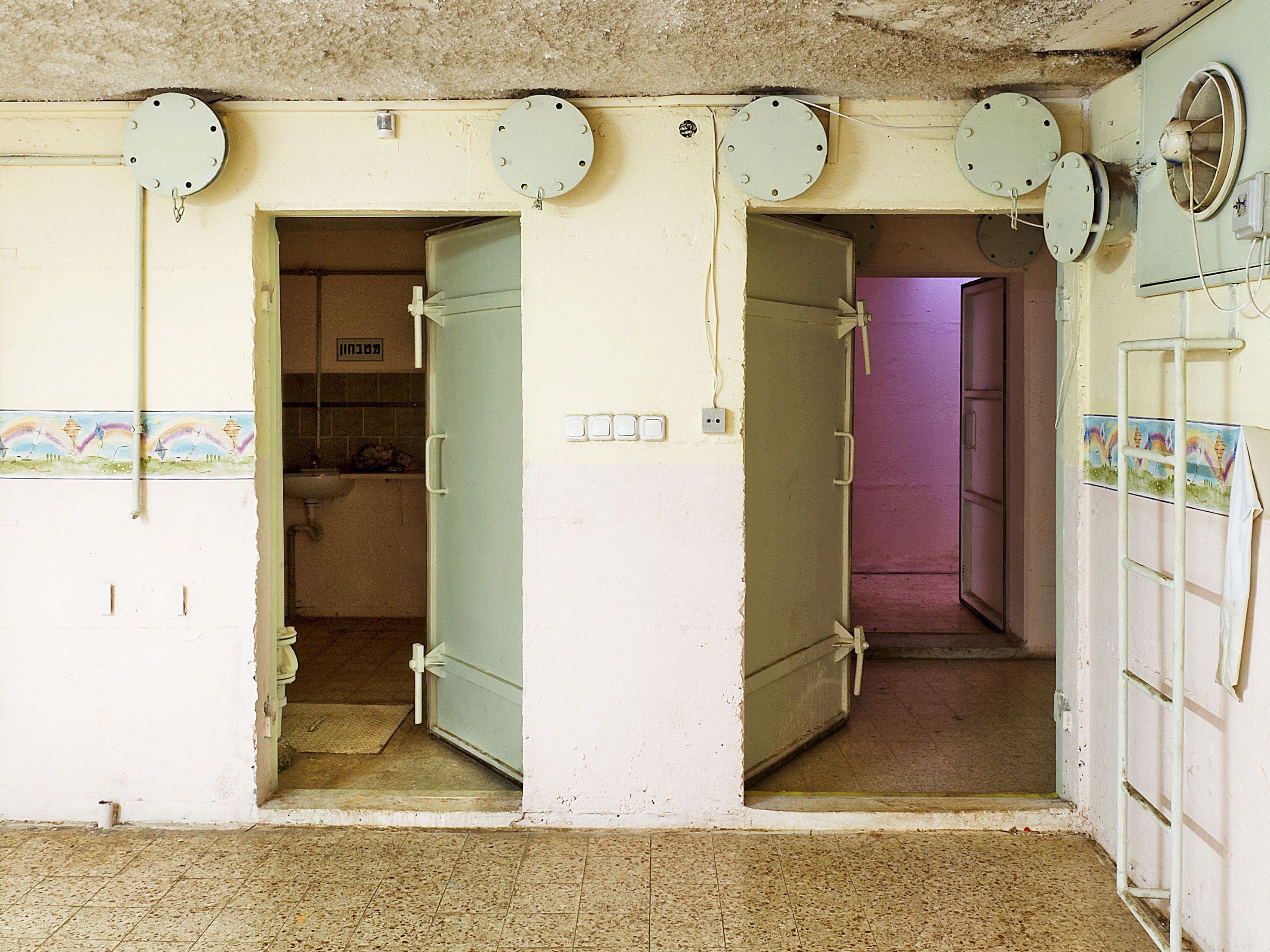 Die Schutzräume sind über ganz Isreal verteilt. Die Schutzräume sind über ganz Isreal verteilt.