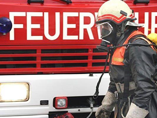 Die Feuerwehr kam bei einem Zimmerbrand in Ottakring zum Einsatz