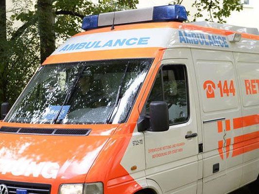 Der Mann erlitt lebensgefährliche Verletztungen. Der Mann erlitt lebensgefährliche Verletztungen.