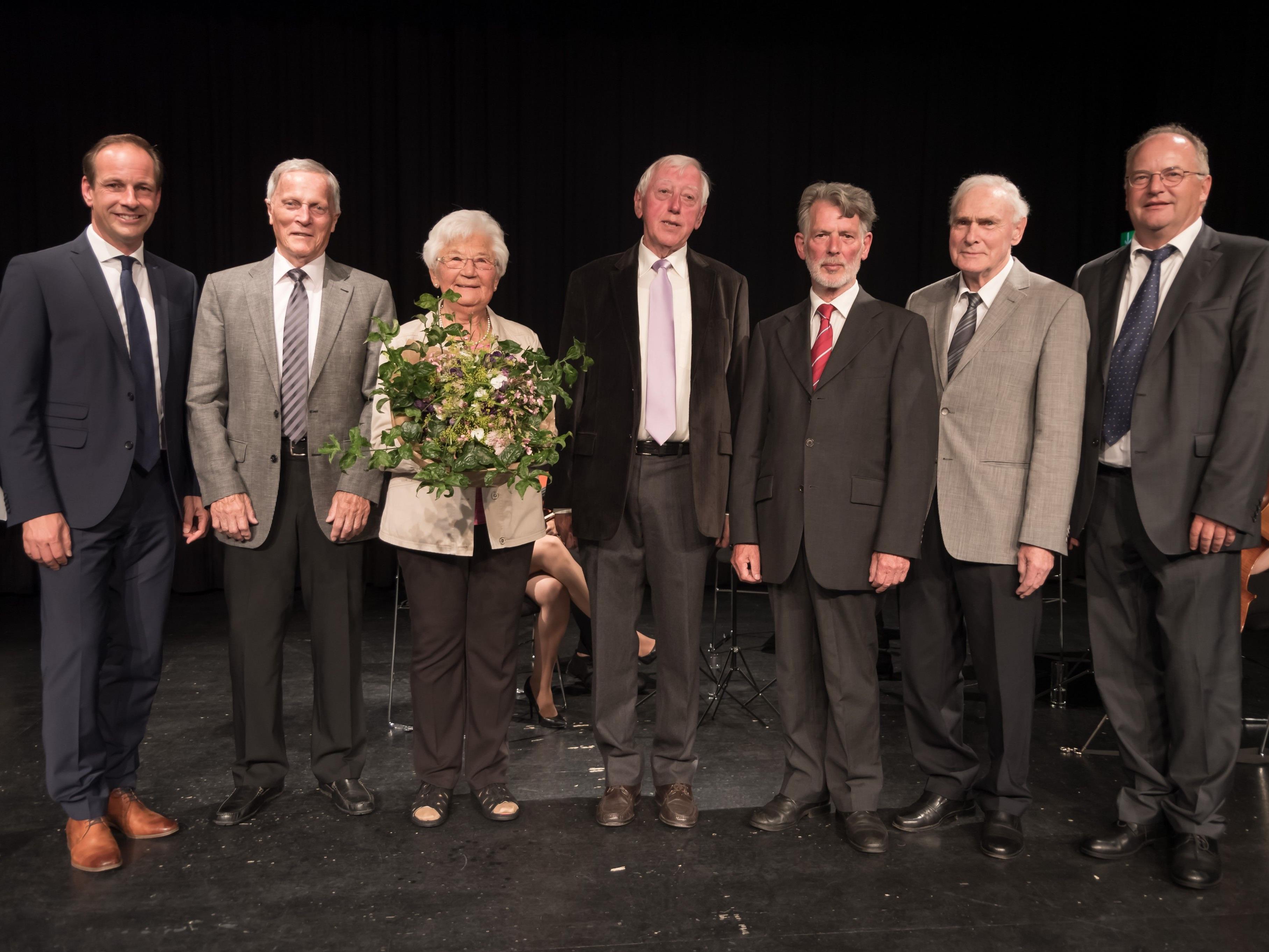 Sechs BürgerInnen wurden von der Stadt Hohenems geehrt.