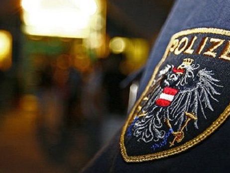 Der mutmaßliche Drogendealer wurde festgenommen. Der mutmaßliche Drogendealer wurde festgenommen.