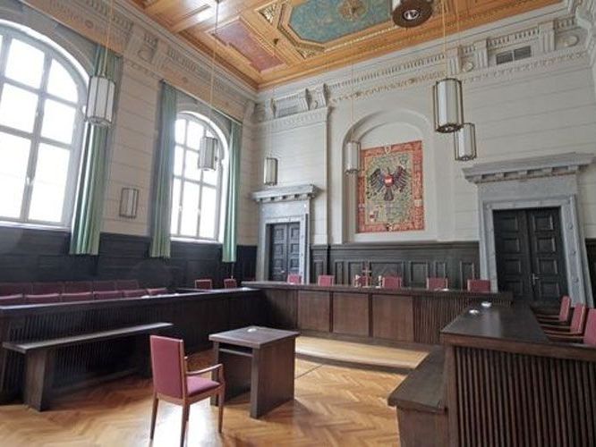 16 Jahre Haft, so das Urteil. 16 Jahre Haft, so das Urteil.