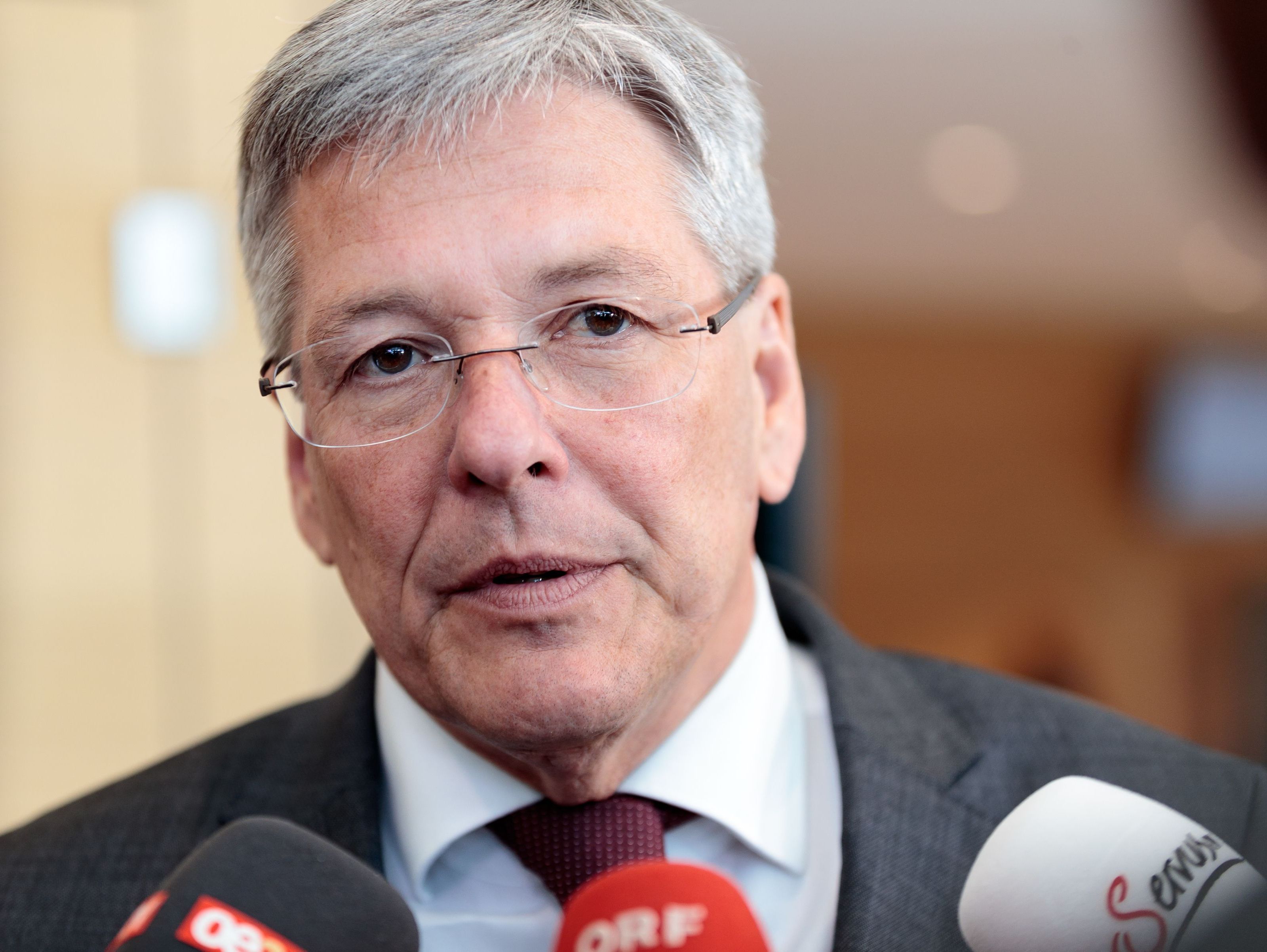 Der Autor, des SPÖ-Kriterienkatalogs für zukünftige Koalitionen "Peter Kaiser" rechnet mit "großer Zusimmung". Der Autor, des SPÖ-Kriterienkatalogs für zukünftige Koalitionen "Peter Kaiser" rechnet mit "großer Zusimmung".