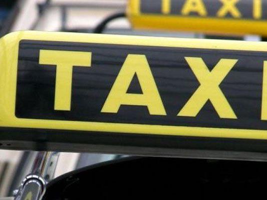 Ein Wiener Taxifahrer musste sich wegen Missbrauchs vor Gericht verantworten.