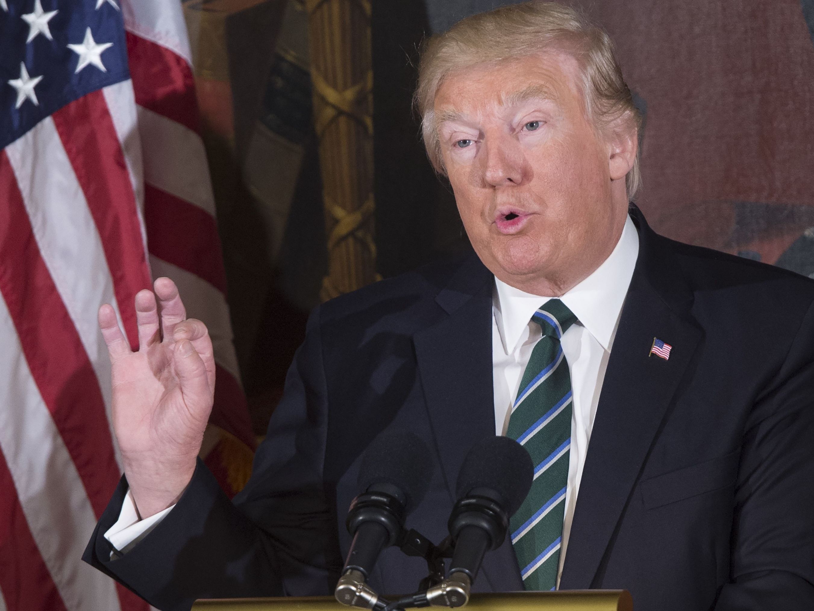 Trump wird den Ausstieg aus Klimaabkommen verkünden. Trump wird den Ausstieg aus Klimaabkommen verkünden.