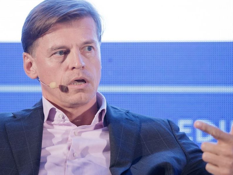 Veit Dengler verlässt die NZZ-Mediengruppe. Veit Dengler verlässt die NZZ-Mediengruppe.