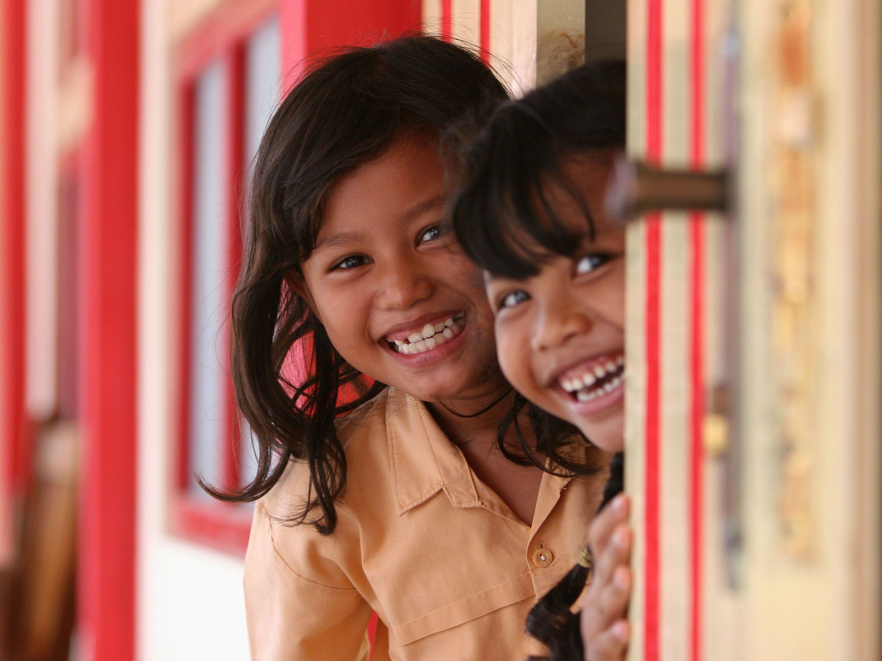 UNICEF ist die größte Kinderrechtsorganisation der Welt und kämpft in rund 190 Ländern für die Rechte von Kindern. UNICEF ist die größte Kinderrechtsorganisation der Welt und kämpft in rund 190 Ländern für die Rechte von Kindern.