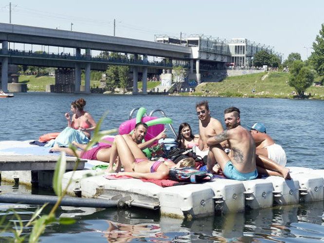 Dem Badespaß sollte am Wochenende nichts im Wege stehen. Dem Badespaß sollte am Wochenende nichts im Wege stehen.