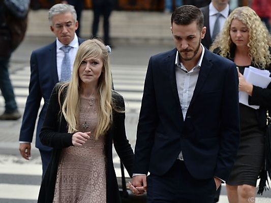 Die Eltern kämpften monatelang vor Gericht für Charlie Die Eltern kämpften monatelang vor Gericht für Charlie