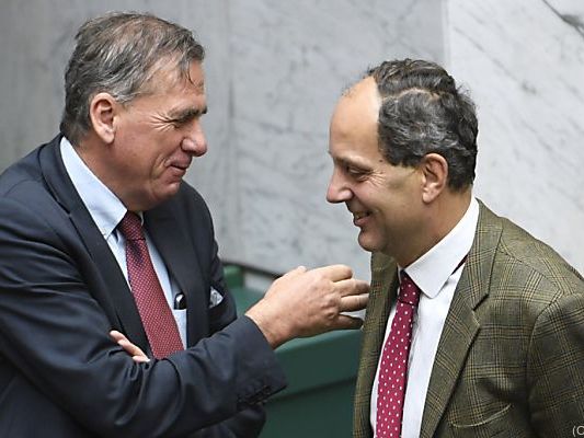 Die Vorwürfe des Antisemitismus wies Hübner (re) zurück. Die Vorwürfe des Antisemitismus wies Hübner (re) zurück.