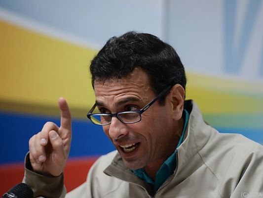 Capriles forderte zu neuen Protesten auf Capriles forderte zu neuen Protesten auf
