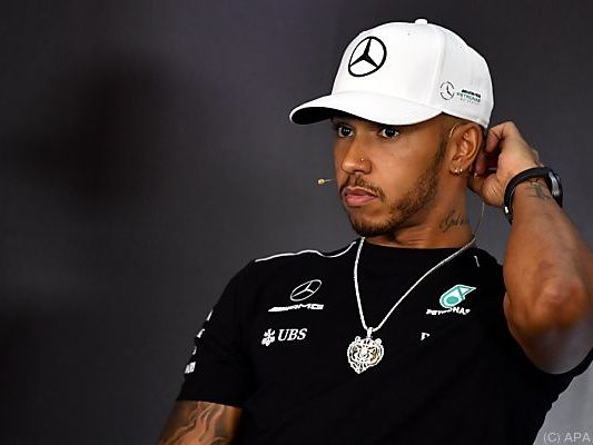 Hamilton zeigte im ersten Training auf