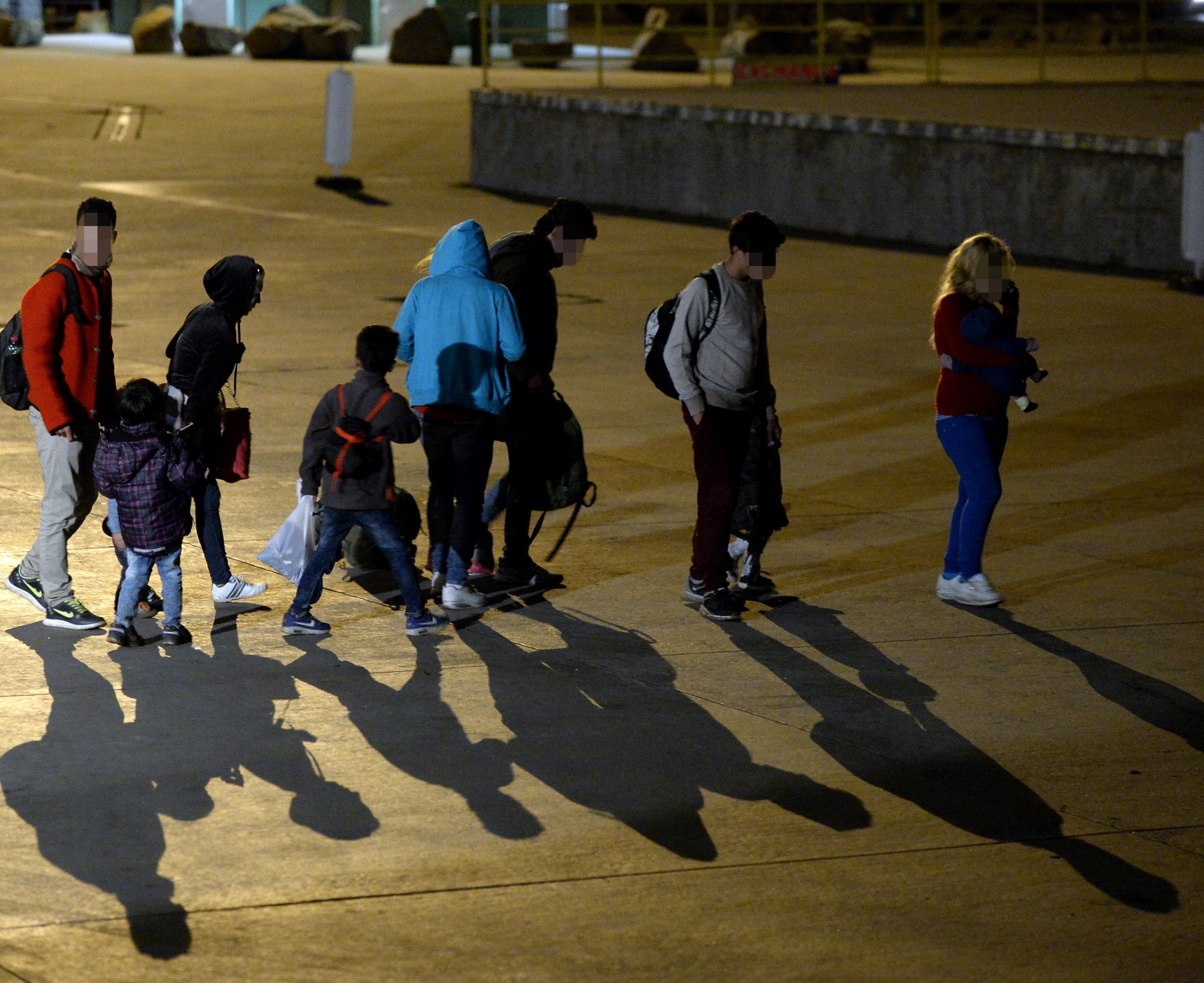 Gefolgt von Trump und Wahlen in Frankreich waren Flüchtlinge das beherrschende Thema der Zeitungen Gefolgt von Trump und Wahlen in Frankreich waren Flüchtlinge das beherrschende Thema der Zeitungen