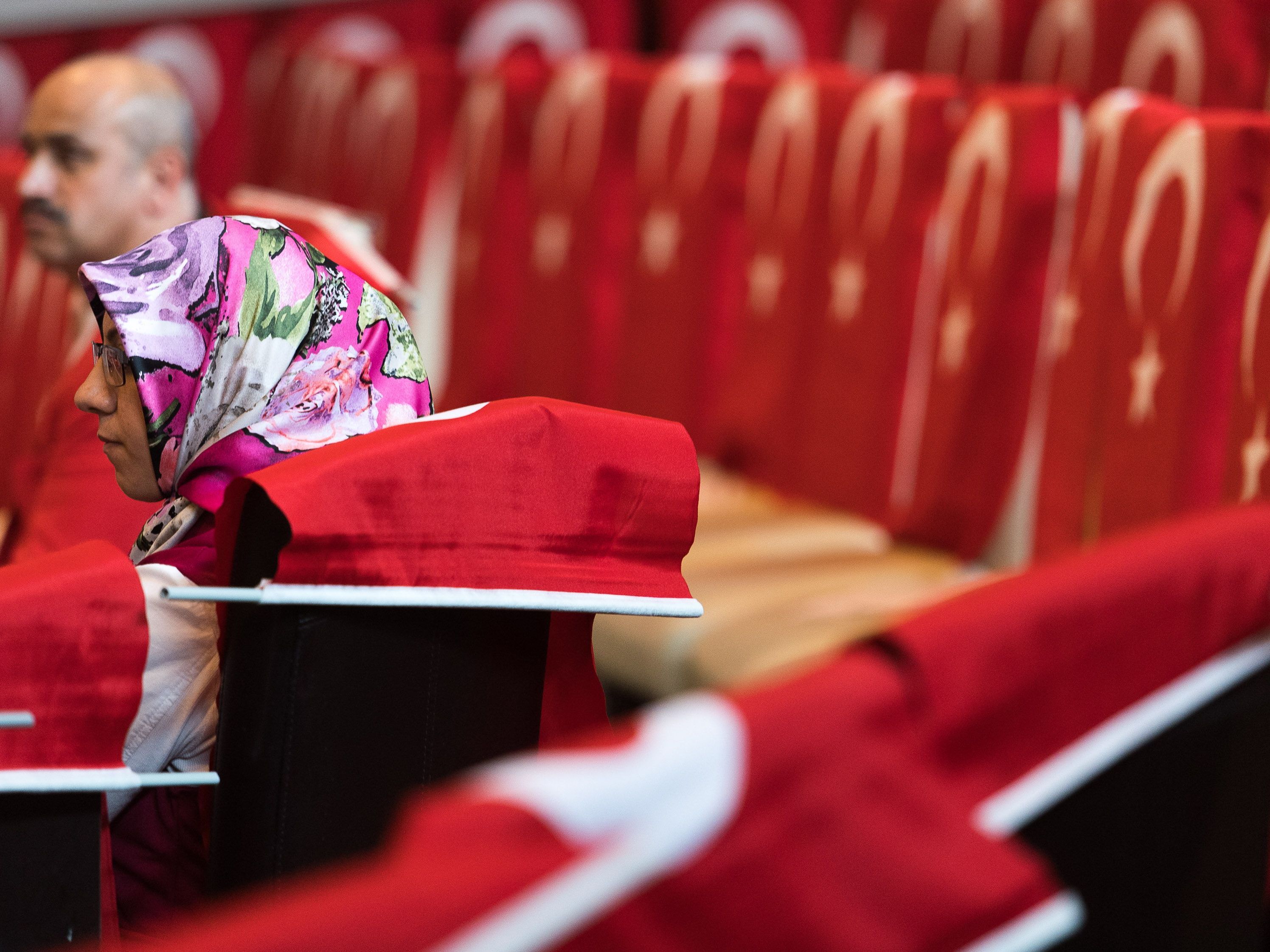 Vor Beginn der Gedenkveranstaltung in Wien-Liesing durften die Medien einen Blick in den Saal werfen. Vor Beginn der Gedenkveranstaltung in Wien-Liesing durften die Medien einen Blick in den Saal werfen.