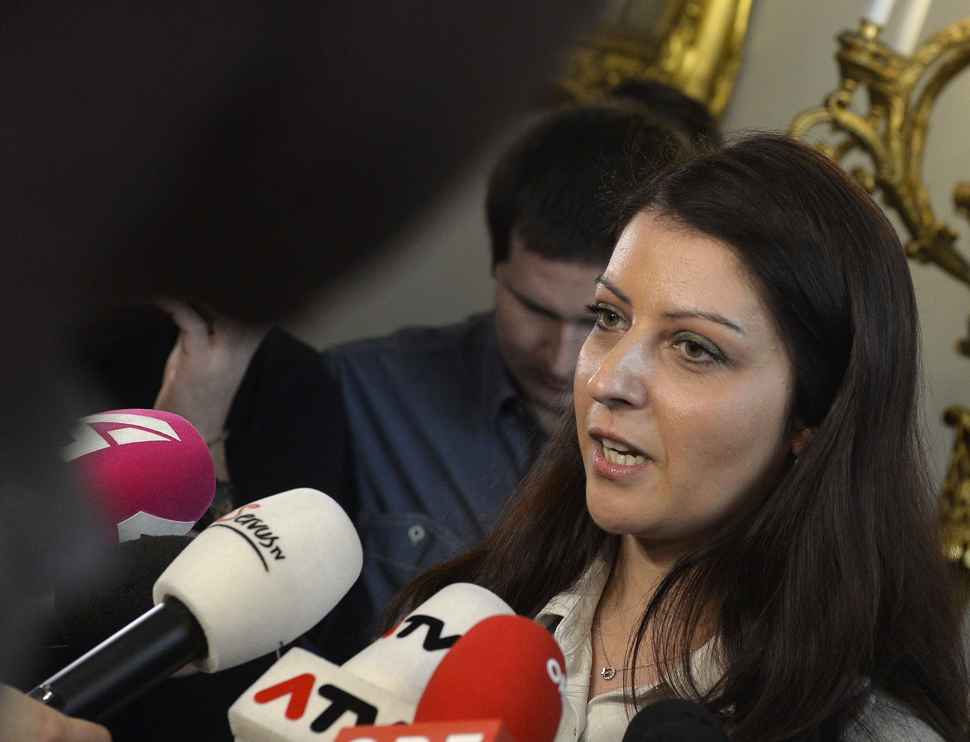 Dönmez wirft SPÖ und Muna Duzdar weiter "Säumigkeit" vor Dönmez wirft SPÖ und Muna Duzdar weiter "Säumigkeit" vor