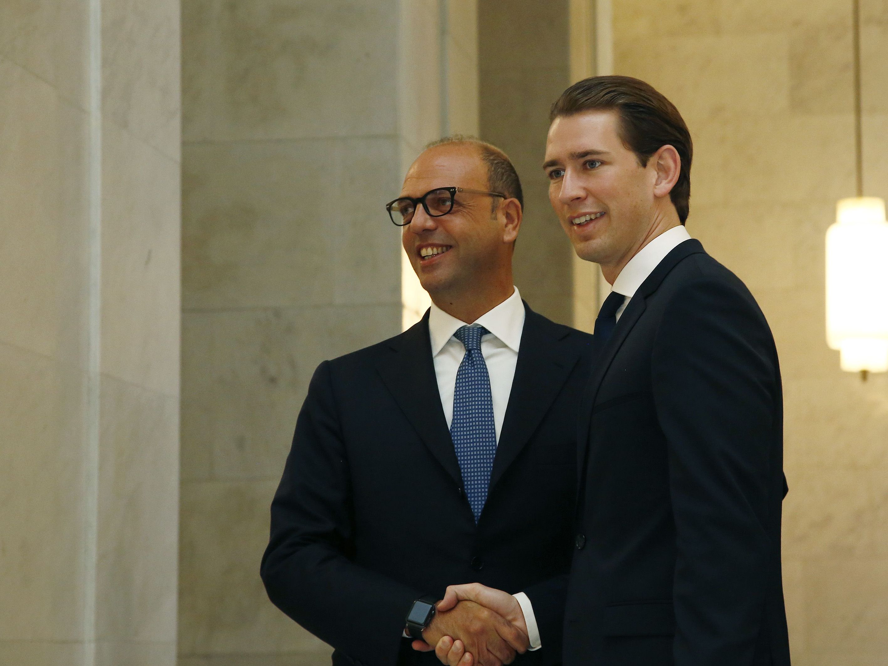 Außenminister Sebastian Kurz trifft den italienischen Außenminister Angelino Alfano KURZ NIMMT AN DER MIGRATIONSKONFERENZ IN ROM TEIL. KURZ/ALFANO Außenminister Sebastian Kurz trifft den italienischen Außenminister Angelino Alfano KURZ NIMMT AN DER MIGRATIONSKONFERENZ IN ROM TEIL. KURZ/ALFANO