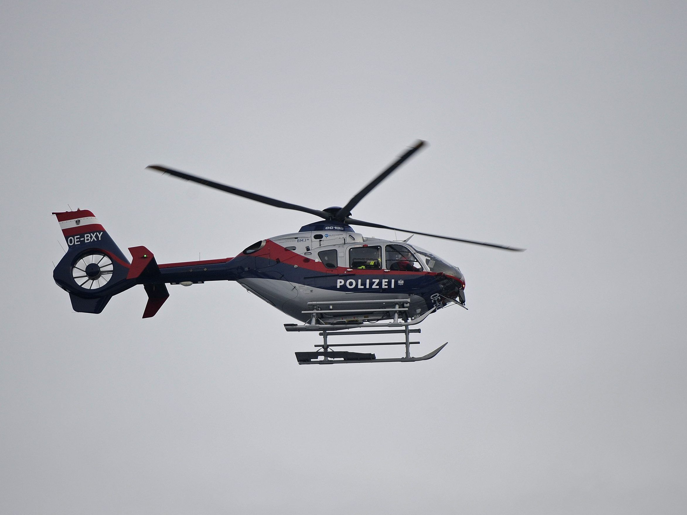 Die Insassen eines Polizeihubschraubers wurden mittels Laserpointer geblendet Die Insassen eines Polizeihubschraubers wurden mittels Laserpointer geblendet