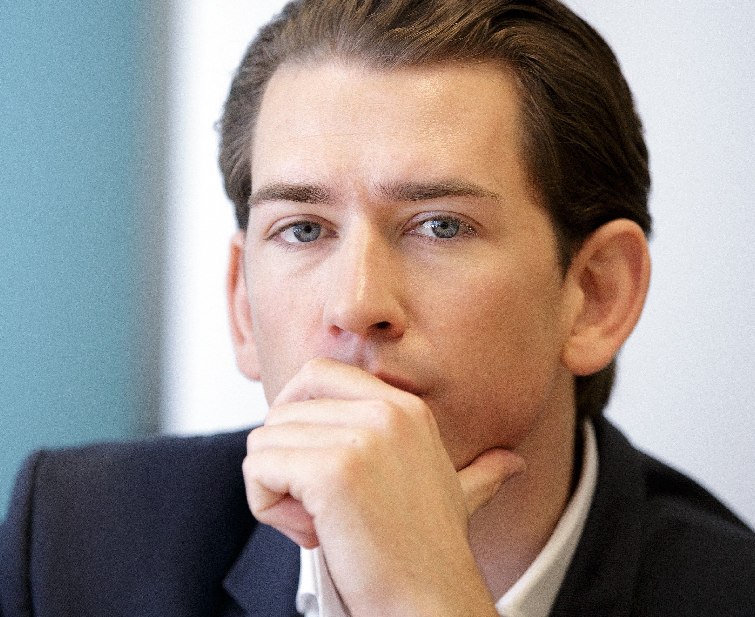 Zeitungen gehen teils hart mit Kurz ins Gericht. Zeitungen gehen teils hart mit Kurz ins Gericht.