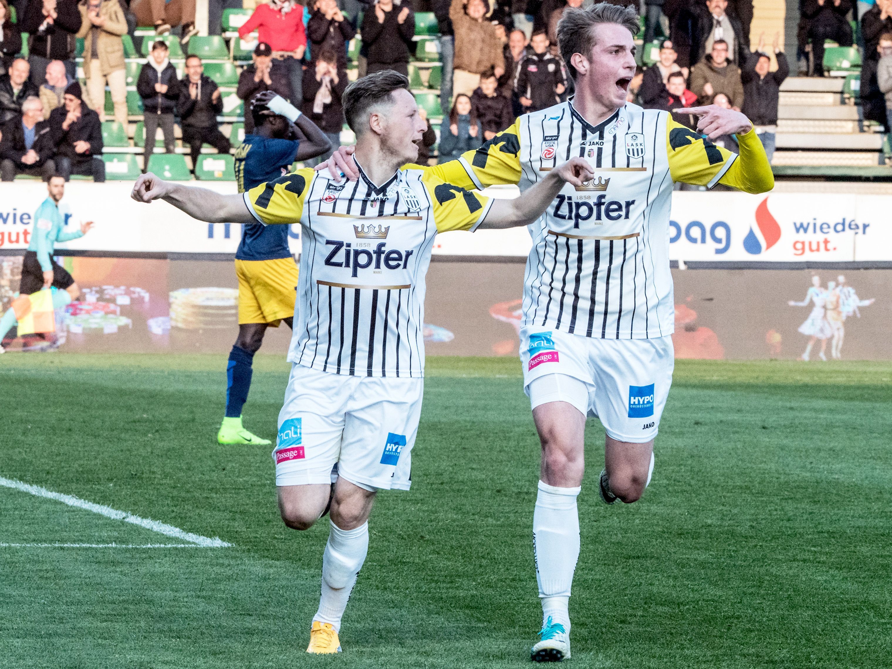 Der Live-Ticker zum Bundesliga-Spiel zwischen dem LASK und der Admira. Der Live-Ticker zum Bundesliga-Spiel zwischen dem LASK und der Admira.