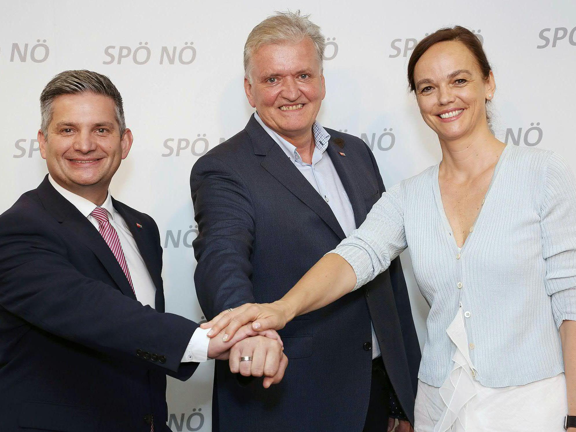(v.l.n.r.) SPÖ-Landesrat Maurice Androsch, SPÖ-Landesparteivorsitzender Franz Schnabl und Bildungsministerin Sonja Hammerschmid