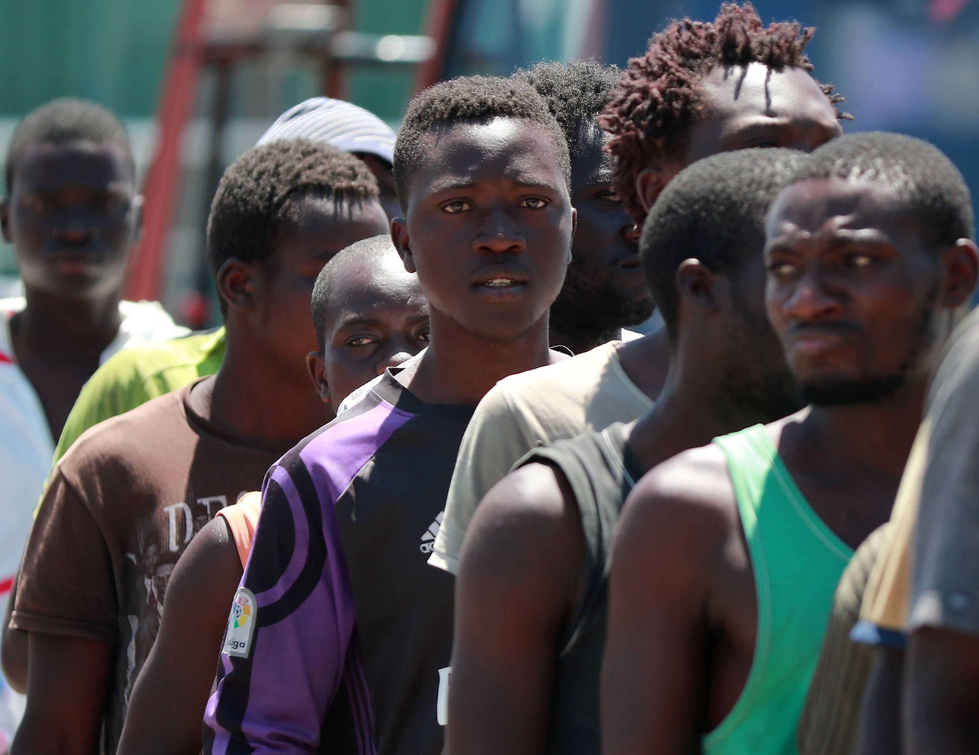 Neu ankommende Personen aus dem Süden und Rückschiebungen aus Deutschland. Neu ankommende Personen aus dem Süden und Rückschiebungen aus Deutschland.