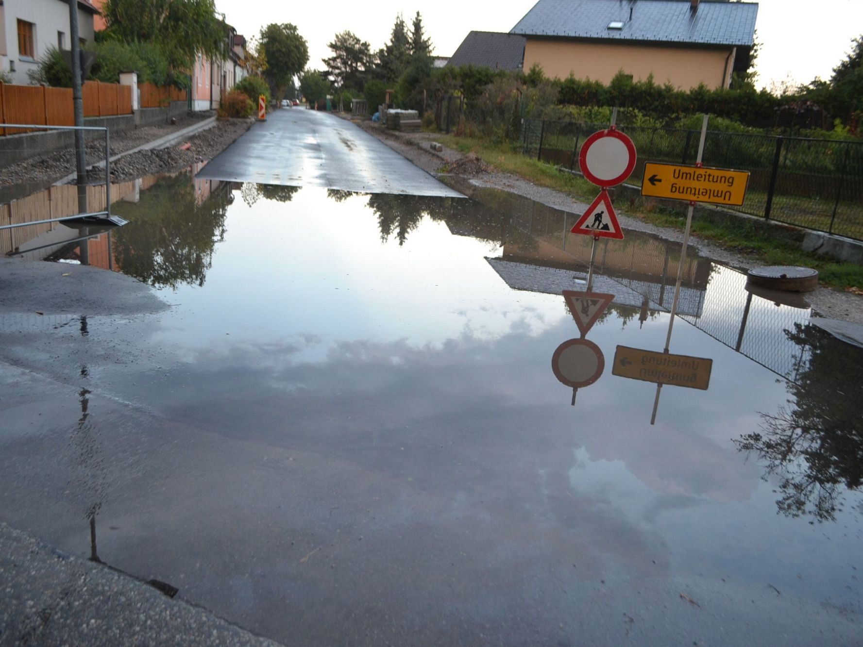 Schwere Unwetter in NÖ sorgten für Überschwemmungen Schwere Unwetter in NÖ sorgten für Überschwemmungen