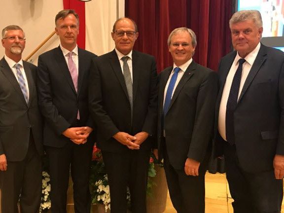 Vorsteher Dr. Othmar Kraft, SC Mag. Michael Schwanda, Präsident Dr. Klaus Schröder, Landtagspräsident Mag. Harald Sonderegger und Bürgemeister Josef Katzenmayer Vorsteher Dr. Othmar Kraft, SC Mag. Michael Schwanda, Präsident Dr. Klaus Schröder, Landtagspräsident Mag. Harald Sonderegger und Bürgemeister Josef Katzenmayer