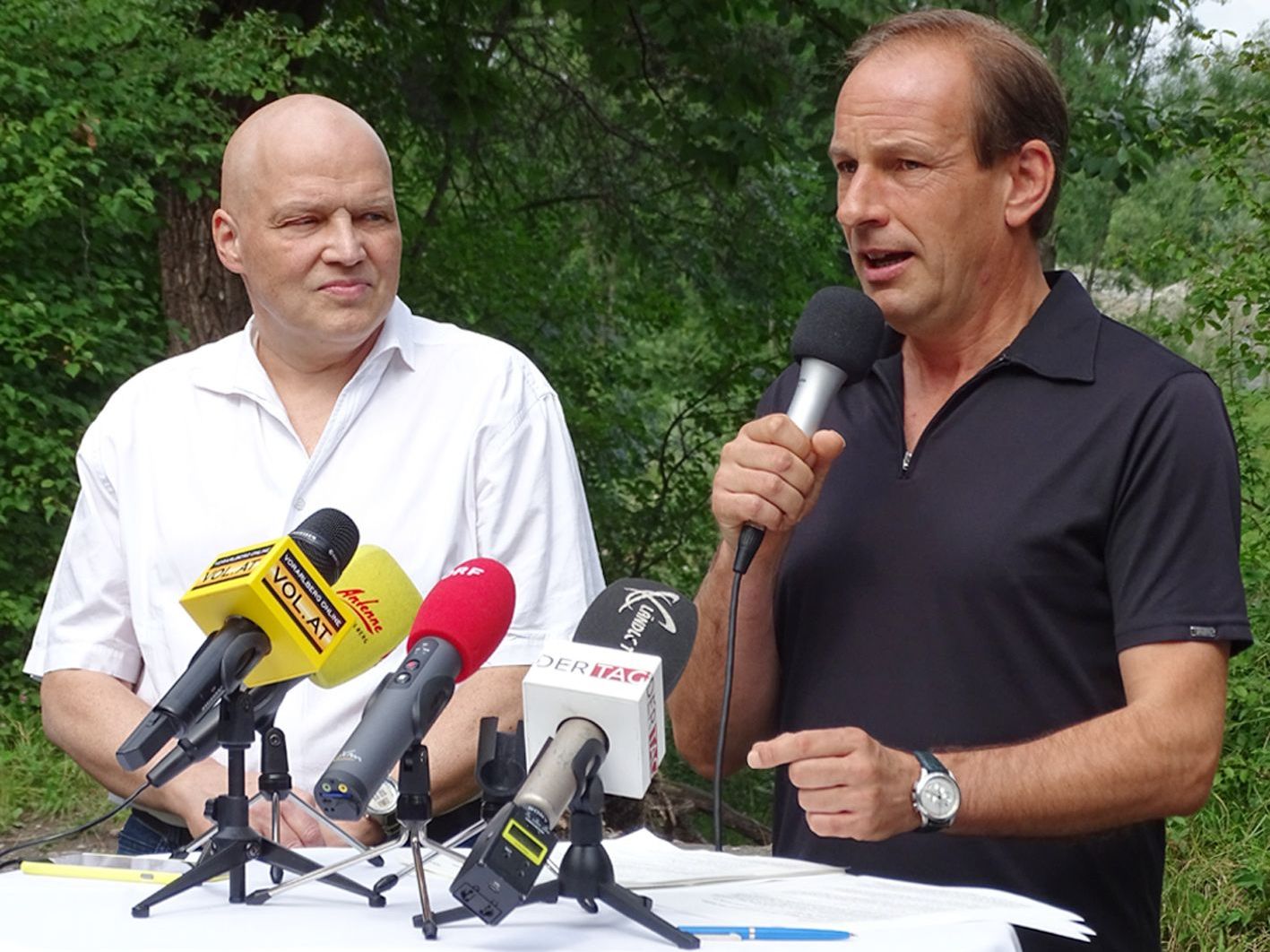 Bgm. Dieter Egger und StR. Günter Mathis erklärten die neuen Hohenemser Bestimmungen.