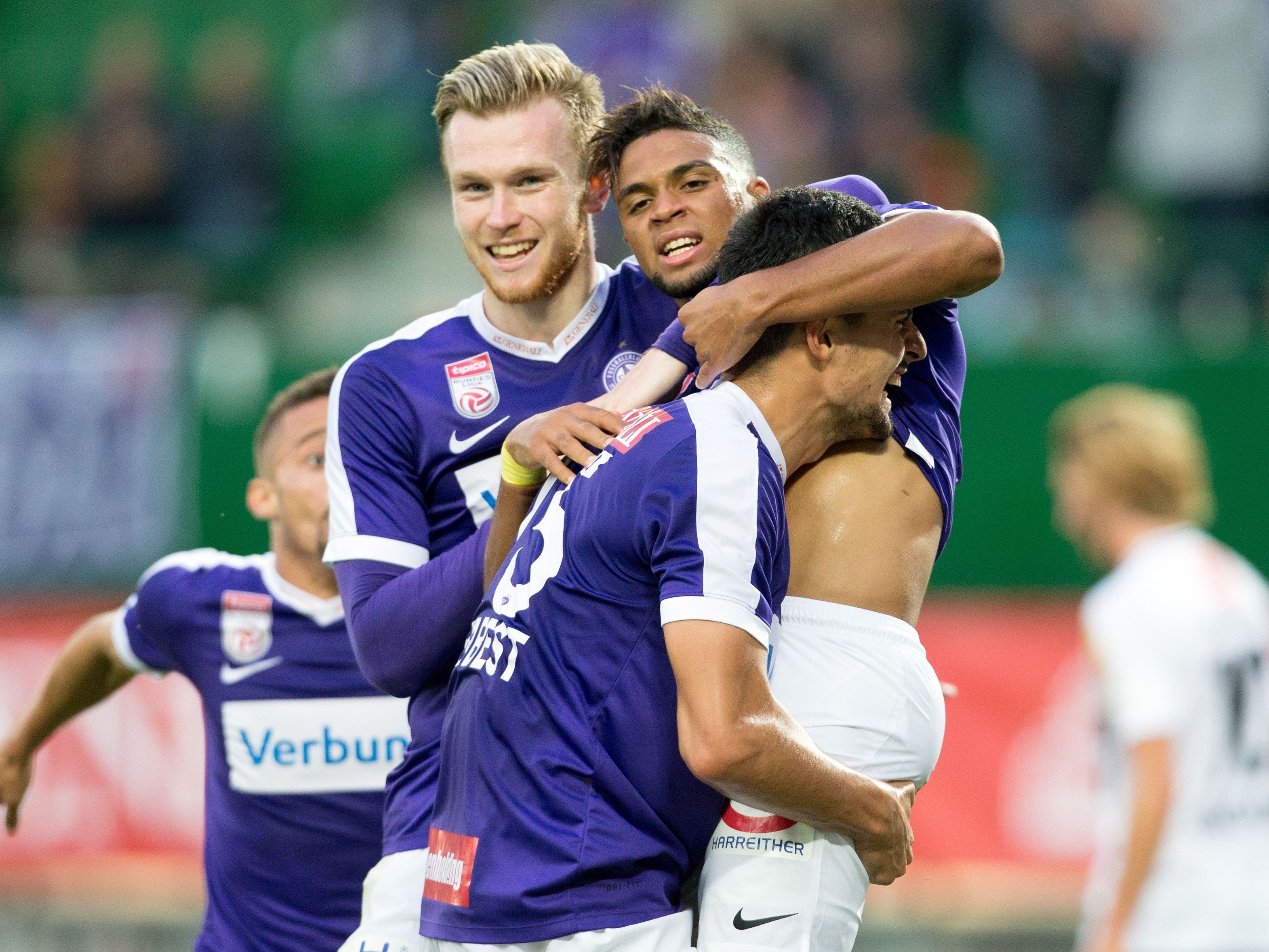Im Schlager der 2. Bundesligarunde trifft die Wiener Austria auf Sturm Graz. Im Schlager der 2. Bundesligarunde trifft die Wiener Austria auf Sturm Graz.