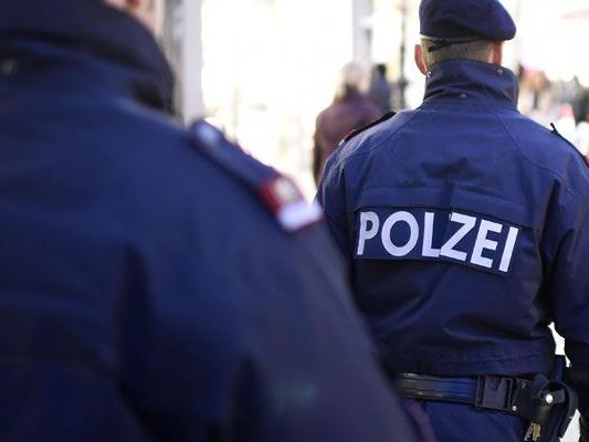 Ein Wiener Polizist soll einen Mann in einer Einrichtung für Wohnungslose geschlagen haben