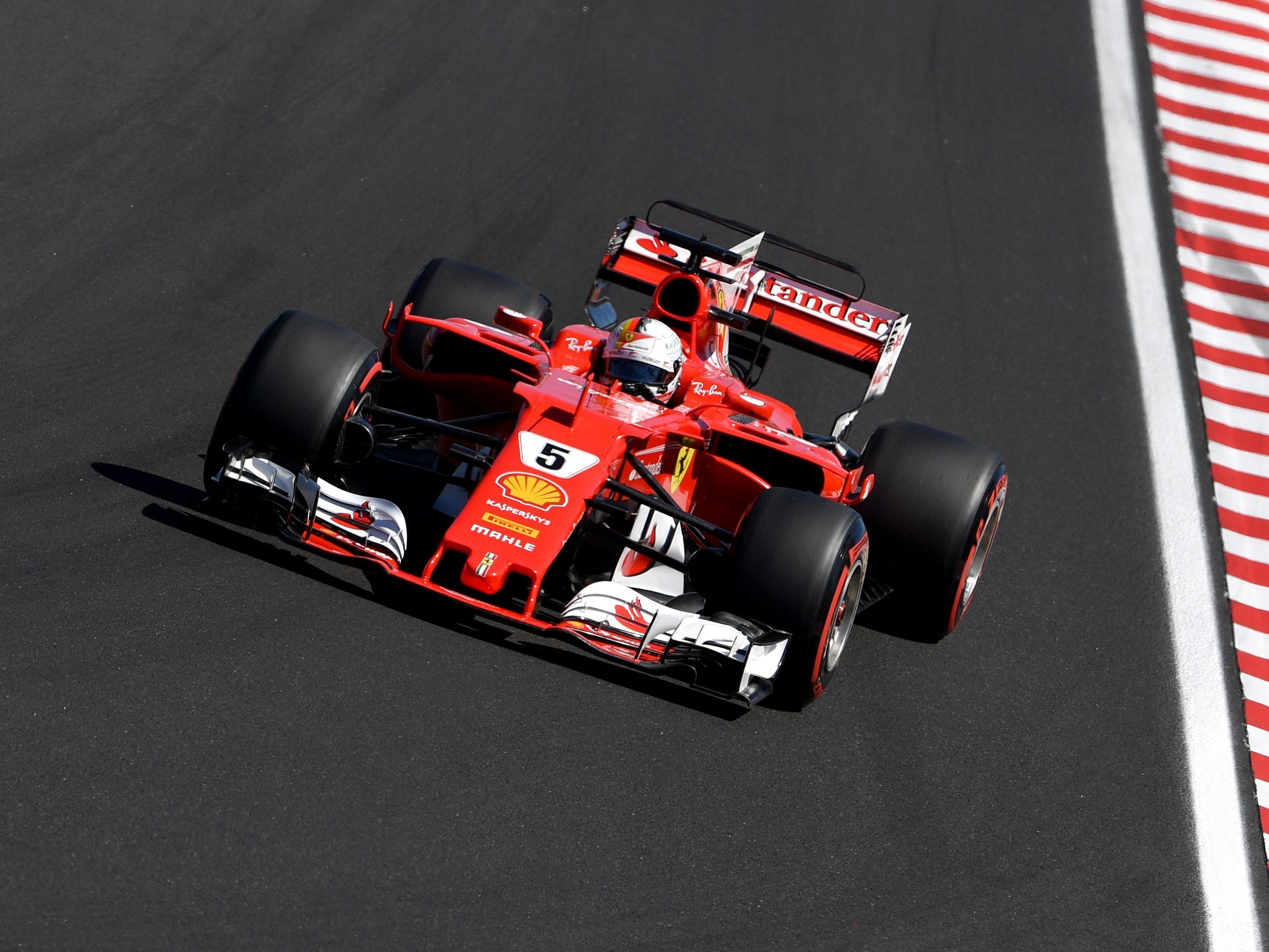 Sebastian Vettel (Ferrari) startet in Ungarn von der Pole Position.