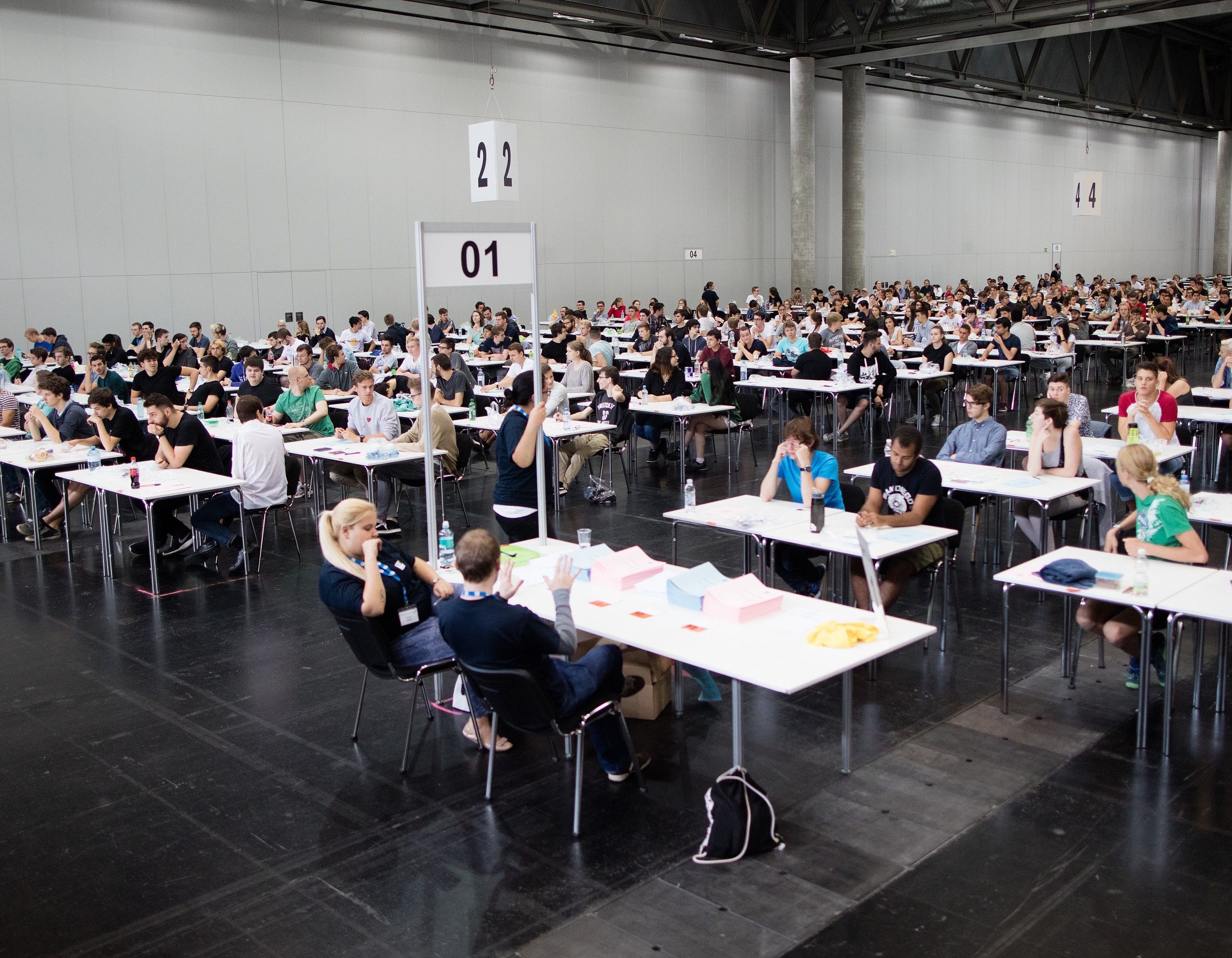 Gute Chancen für die Bewerber beim Informatik-Aufnahmetest in Wien. Gute Chancen für die Bewerber beim Informatik-Aufnahmetest in Wien.