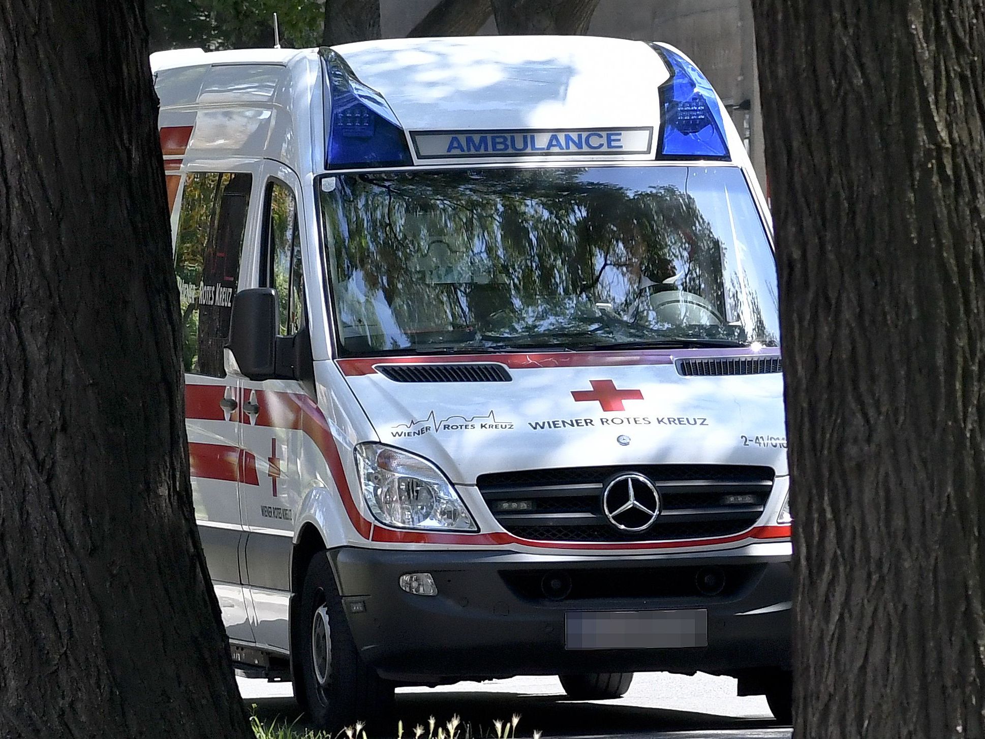 Sanitäter des Wiener Roten Kreuzes stehen vor der Kündigung: Reformen angekündigt. Sanitäter des Wiener Roten Kreuzes stehen vor der Kündigung: Reformen angekündigt.