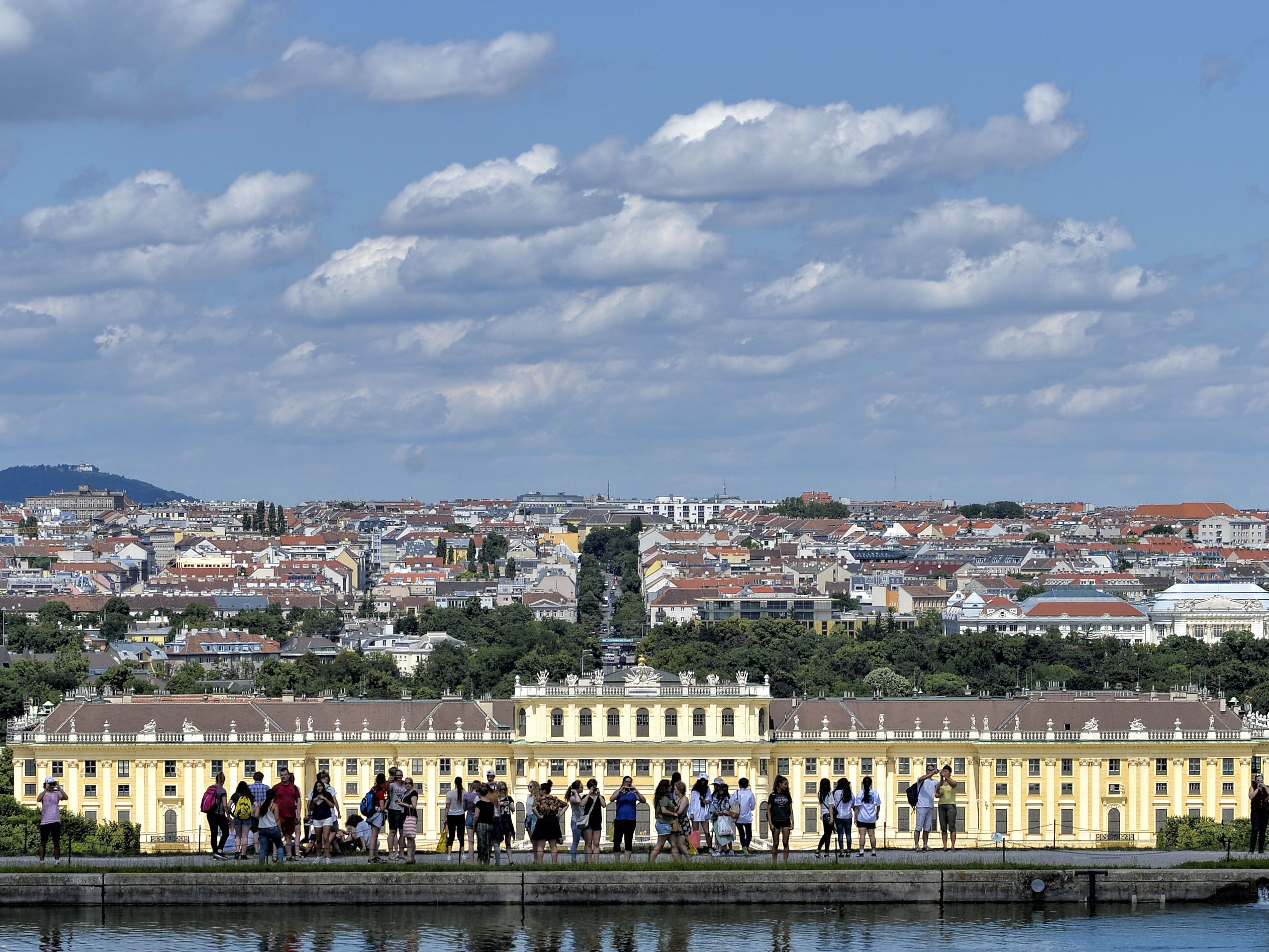 Die UNESCO setzt Wien auf die Rote Liste. Die UNESCO setzt Wien auf die Rote Liste.