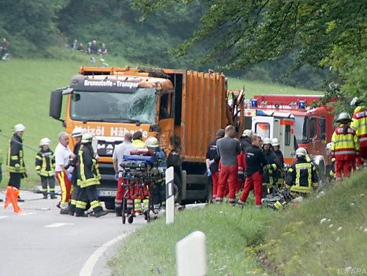 Tragischer Unfall mit Müllwagen in Baden-Württemberg