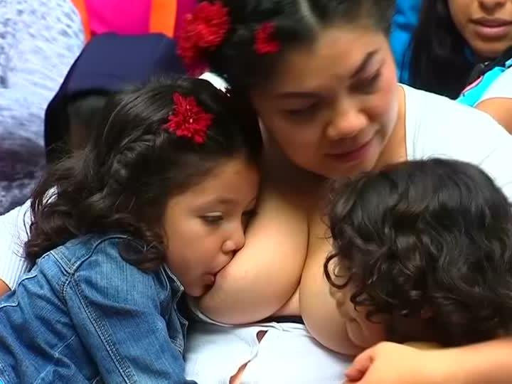 Mütter in Mexiko-Stadt haben mit einer Art Festival auf die Vorzüge des Stillens hingewiesen.