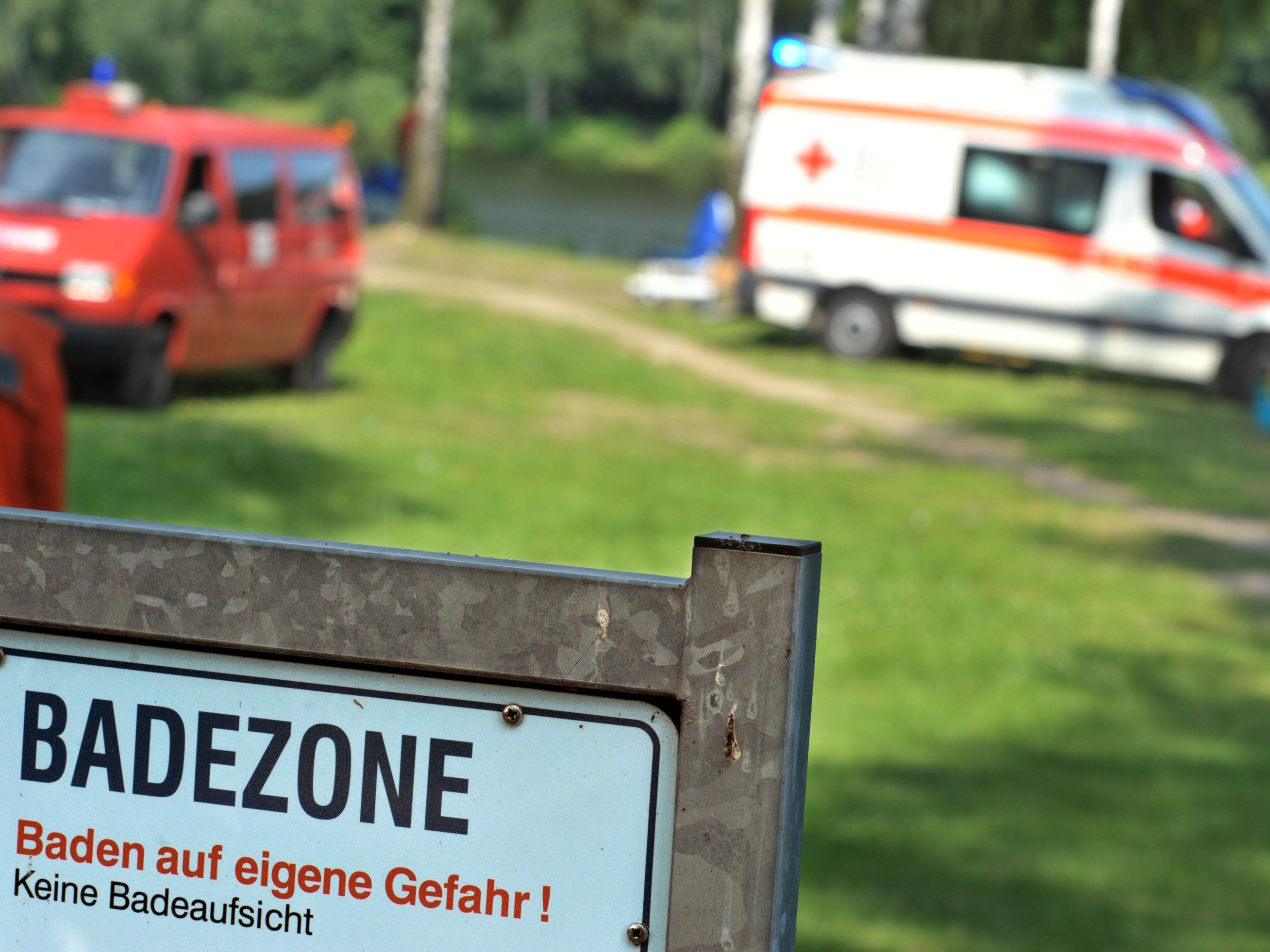 Eine siebenjährige Wienerin ist in den Attersee gefallen. Eine siebenjährige Wienerin ist in den Attersee gefallen.