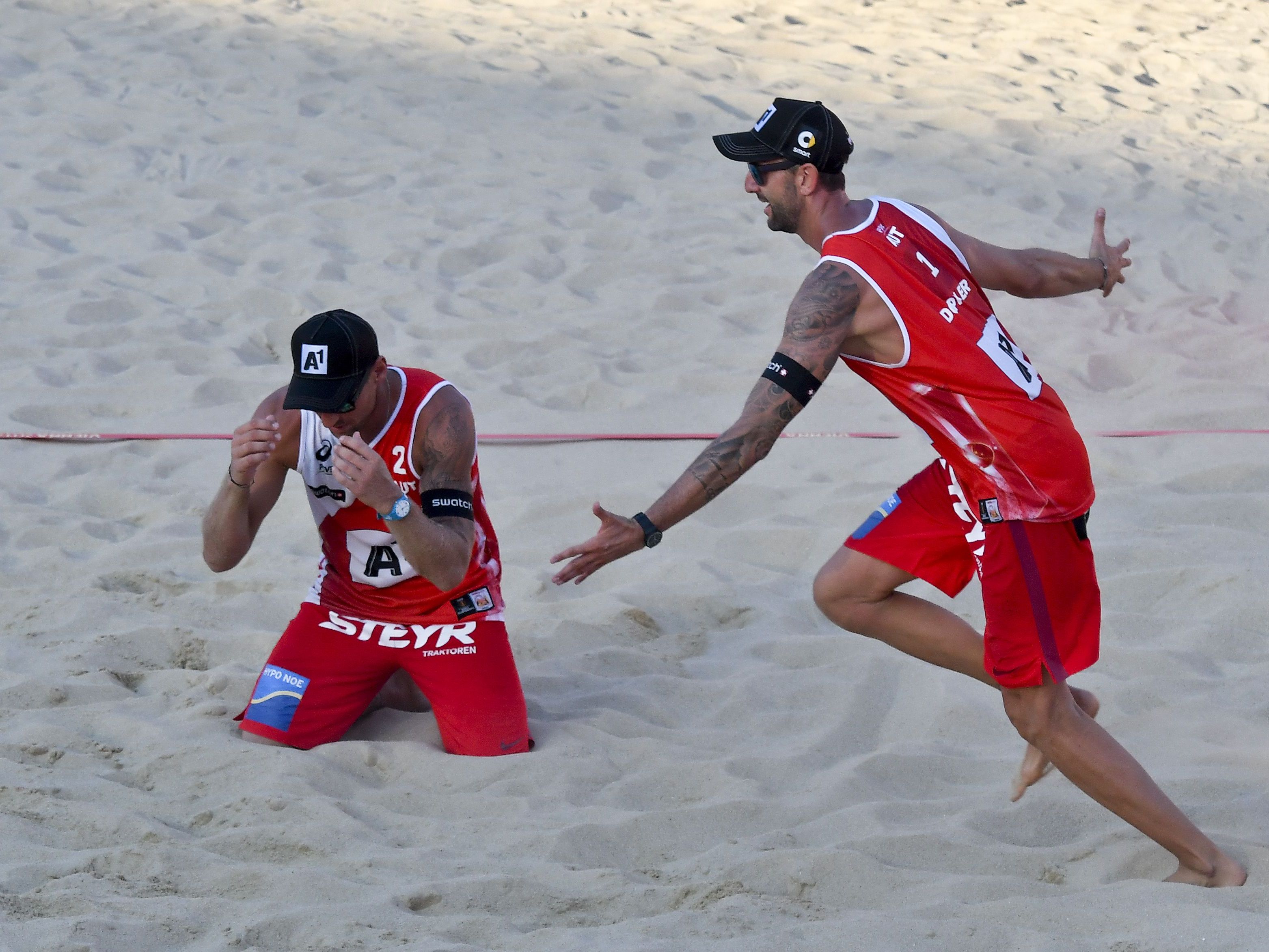 Das rot-weiß-rote Duo Doppler/Horst ist im Semifinale der Beach-Volleyball-WM 2017 Das rot-weiß-rote Duo Doppler/Horst ist im Semifinale der Beach-Volleyball-WM 2017
