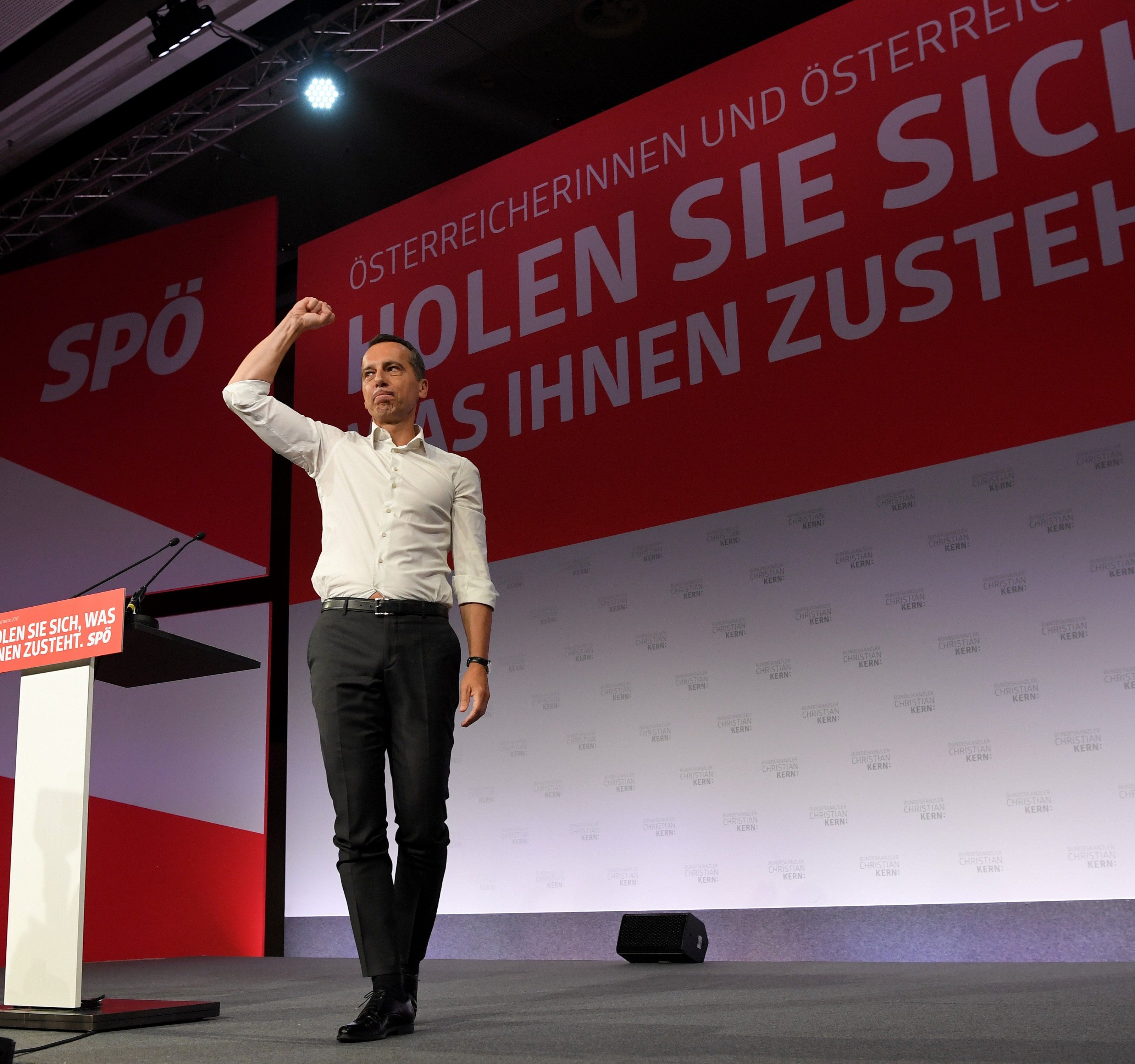 SPÖ-Chef Kern beim Bundesparteirat in Wien SPÖ-Chef Kern beim Bundesparteirat in Wien