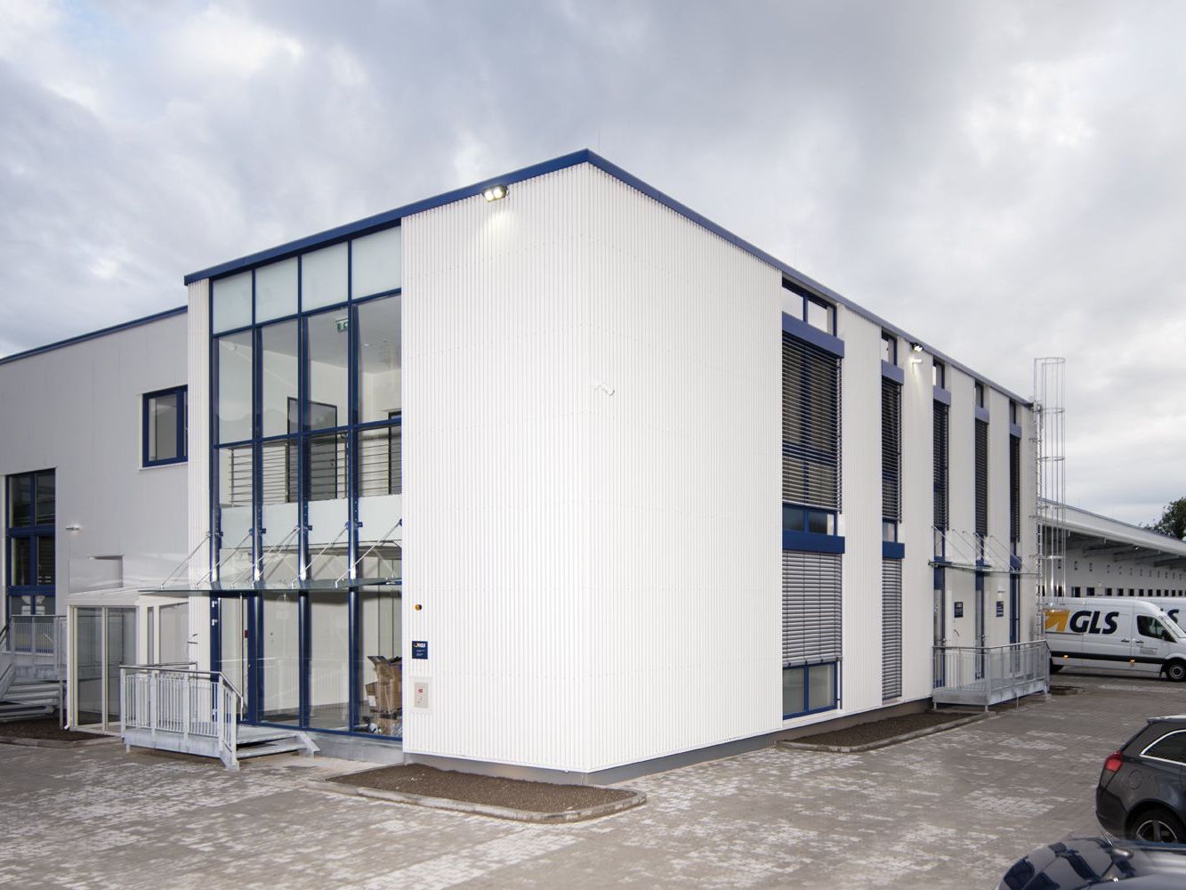 3,5 Millionen Euro investiert GLS in das Depot, in dem stündlich rund 2.500 Pakete umgeschlagen werden können 3,5 Millionen Euro investiert GLS in das Depot, in dem stündlich rund 2.500 Pakete umgeschlagen werden können