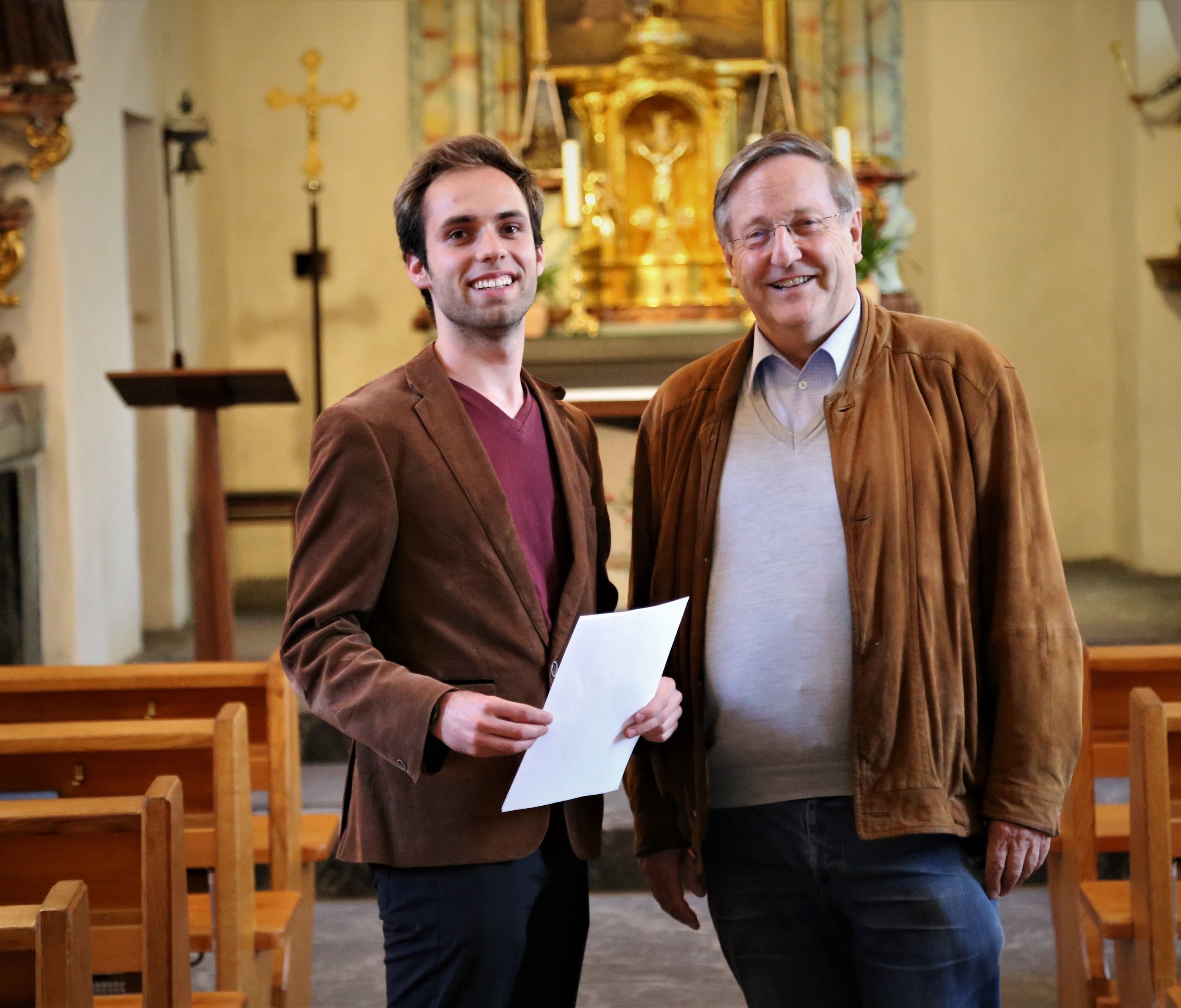 Pfarrer Wilfried M. Blum begrüßt  das neue Format „St. Poetry“ von Joe Hafner aus Rankweil. Pfarrer Wilfried M. Blum begrüßt  das neue Format „St. Poetry“ von Joe Hafner aus Rankweil.