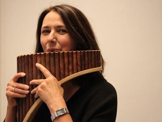 Sabine Kranabetter gibt Schnupperkurse und Unterricht auf der Panflöte.