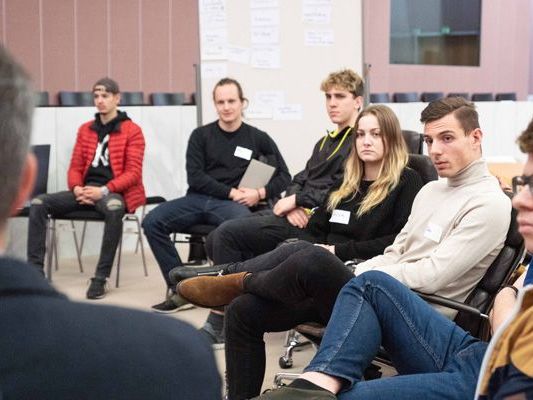Die Jugendlichen werden das Gelernte bei ihren multimedialen Einsätzen im aha Jugendteam umsetzen. Die Jugendlichen werden das Gelernte bei ihren multimedialen Einsätzen im aha Jugendteam umsetzen.