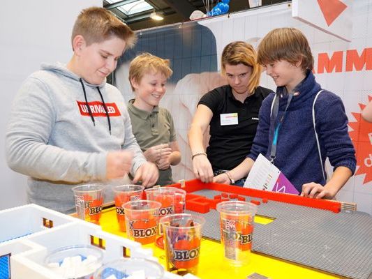 Mitmachen und Ausprobieren stehen im Vordergrund Mitmachen und Ausprobieren stehen im Vordergrund